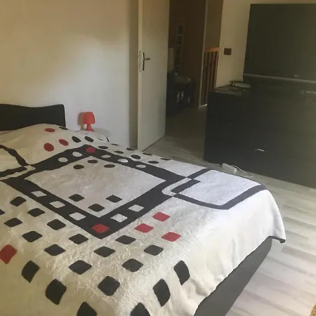 Blue Coral Homestay Villeneuve-Saint-Denis